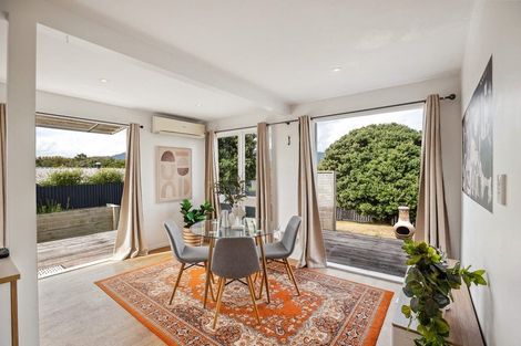 Photo of property in 29 Titoki Road, Waikanae Beach, Waikanae, 5036