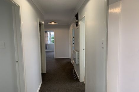 Photo of property in 15 Queenwood Road, Levin, 5510