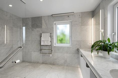 Photo of property in 62a Holly Road, St Albans, Christchurch, 8014