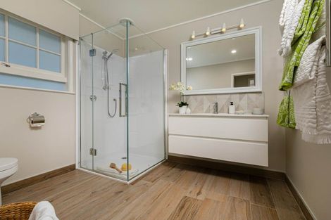 Photo of property in 1 Miltonia Avenue, Te Atatu South, Auckland, 0610