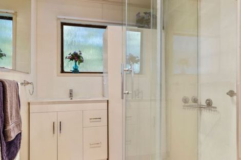 Photo of property in 13a Hammond Avenue, Hatfields Beach, Orewa, 0931