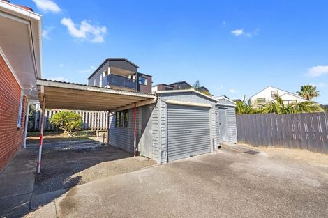 Photo of property in 27 View Road, Henderson, Auckland, 0612