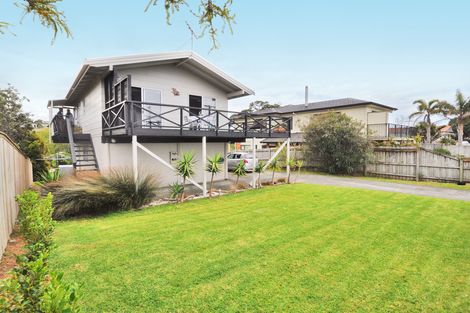 Photo of property in 9 Barrier View Road, Leigh, 0985