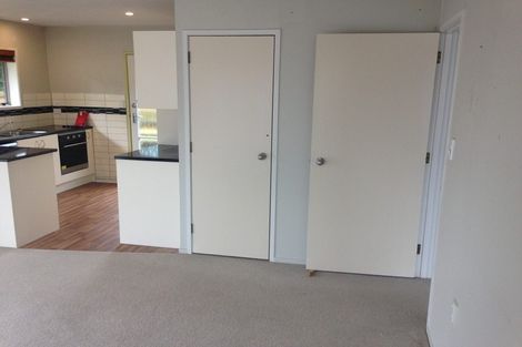 Photo of property in 1/10 Loop Road, Orewa, 0931