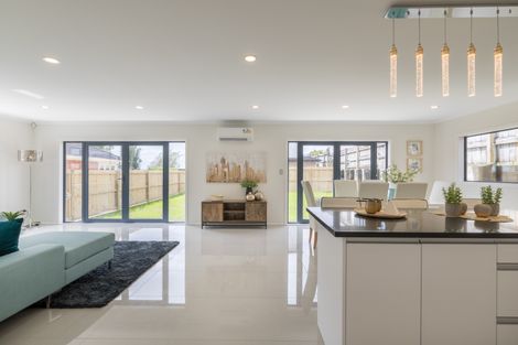 Photo of property in 9 Netherlands Avenue, Kelston, Auckland, 0602