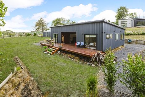 Photo of property in 6 Robins Way, Pokeno, 2471