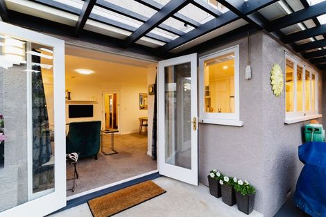 Photo of property in 10 Cliffs Road, Saint Clair, Dunedin, 9012