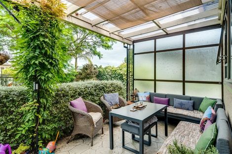 Photo of property in 5 Flanders Avenue, Onekawa, Napier, 4110