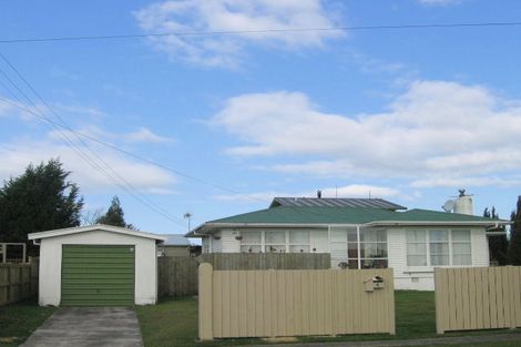 Photo of property in 4 Johnston Crescent, Hillcrest, Rotorua, 3015