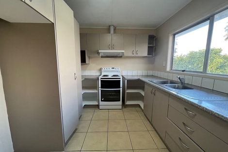 Photo of property in 476 Roscommon Road, Clendon Park, Auckland, 2103