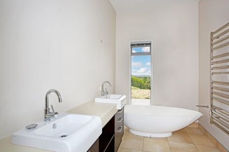 Photo of property in 58 Old Barn Road, Opaheke, Papakura, 2584