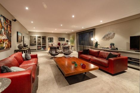 Photo of property in Broadwater Apartments, 214 Oriental Parade, Oriental Bay, Wellington, 6011