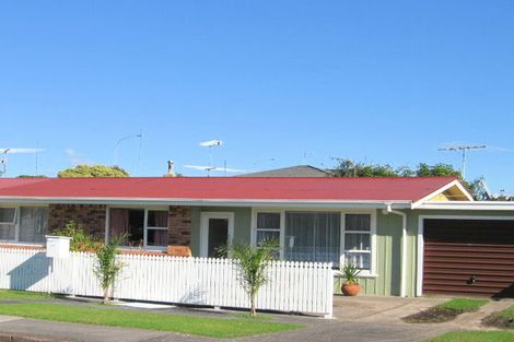 Photo of property in 2a Elizabeth Street, Orewa, 0931