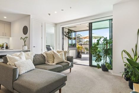 Photo of property in 205/8 Waikumete Road, Glen Eden, Auckland, 0602