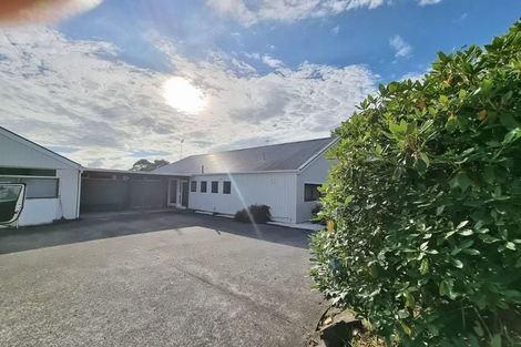 Photo of property in 466 Taupaki Road, Kumeu, 0892