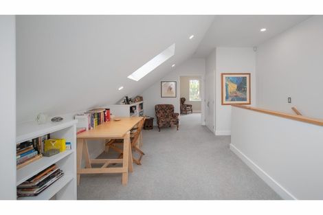 Photo of property in 17 Innes Road, St Albans, Christchurch, 8052