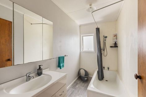 Photo of property in 9 Tawake Place, Waitara, 4320