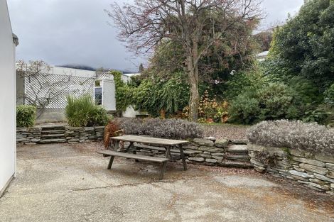 Photo of property in 11 Wakatipu Heights, Queenstown, 9300