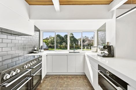 Photo of property in 14 Halswater Drive, Churton Park, Wellington, 6037