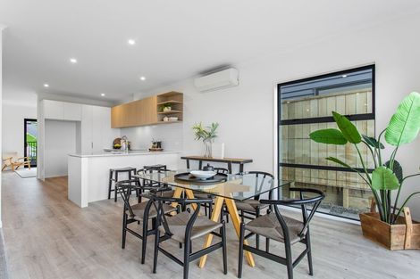 Photo of property in 17 William Calvert Drive, Swanson, Auckland, 0614