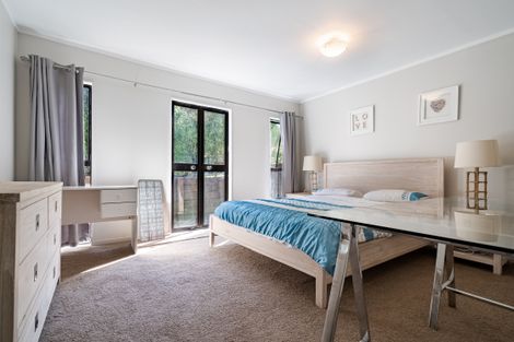 Photo of property in 121 Astley Avenue, New Lynn, Auckland, 0600