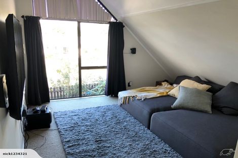 Photo of property in 2 Millen Place, Clarks Beach, 2122