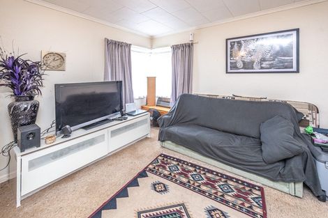 Photo of property in 1 Manuka Street, Castlecliff, Whanganui, 4501