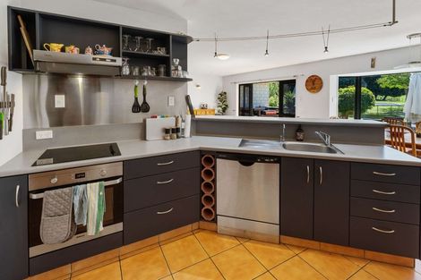 Photo of property in 75 Adelaide Road, Dannevirke, 4978