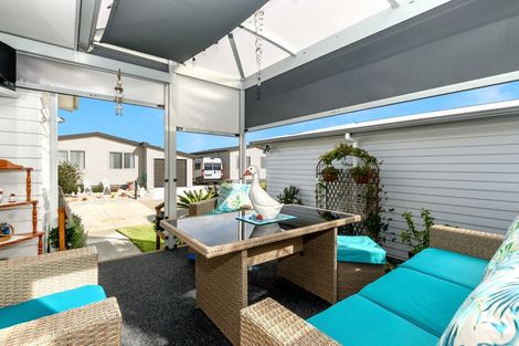 Photo of property in 11 Kamahi Crescent, Papamoa Beach, Papamoa, 3118