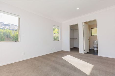 Photo of property in 14 Gifford Grove, Churton Park, Wellington, 6037