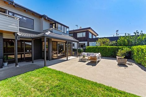 Photo of property in 1/14 Marama Street, Castor Bay, Auckland, 0620