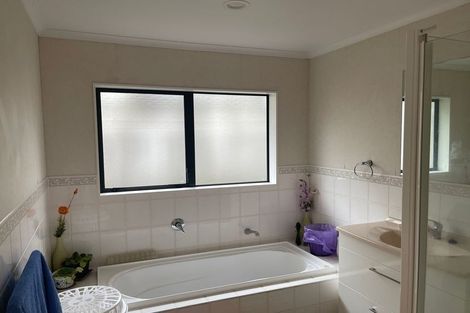 Photo of property in 236 Kilkenny Drive, East Tamaki Heights, Auckland, 2016