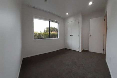 Photo of property in 301 Bucklands Beach Road, Bucklands Beach, Auckland, 2012