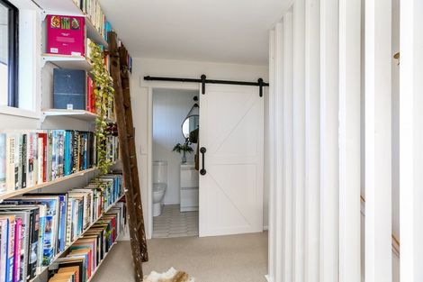 Photo of property in 23 Linda Street, Oakura, 4314