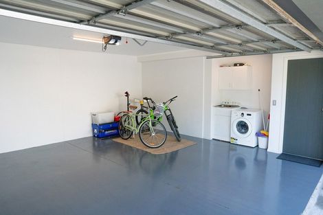 Photo of property in 1/143a Wiseley Road, West Harbour, Auckland, 0618