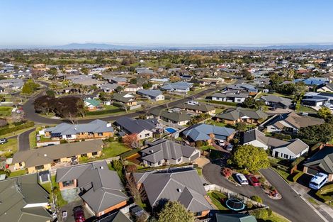 Photo of property in 13 Callum Court, Rototuna, Hamilton, 3210