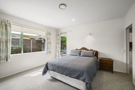 Photo of property in 24 Harvey Street, Waipahihi, Taupo, 3330