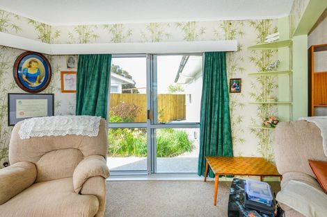 Photo of property in 21 Henderson Road, Flaxmere, Hastings, 4120