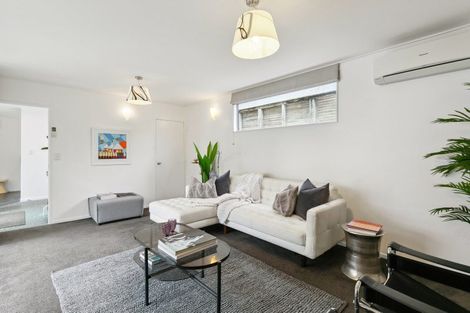 Photo of property in 90 Majoribanks Street, Mount Victoria, Wellington, 6011