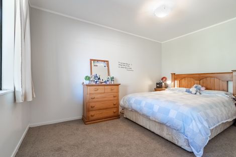 Photo of property in 121 Astley Avenue, New Lynn, Auckland, 0600