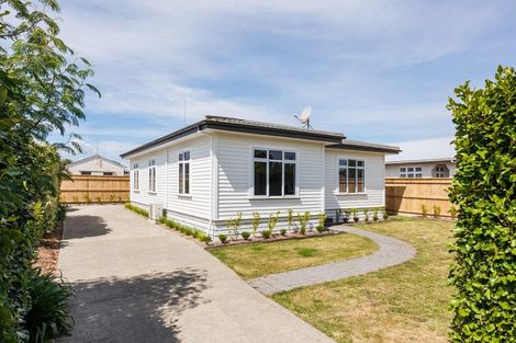 Photo of property in 25 Brightwater Terrace, Terrace End, Palmerston North, 4410