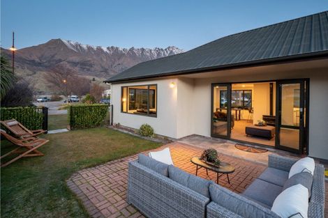 Photo of property in 2 Magnolia Place, Frankton, Queenstown, 9300