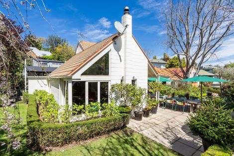 Photo of property in 15 Muritai Crescent, Havelock North, 4130