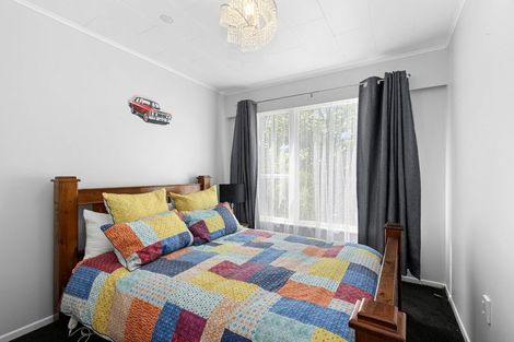 Photo of property in 7 Zeala Grove, Stokes Valley, Lower Hutt, 5019