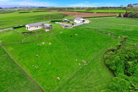 Photo of property in 902 Ararata Road, Ararata, Hawera, 4674