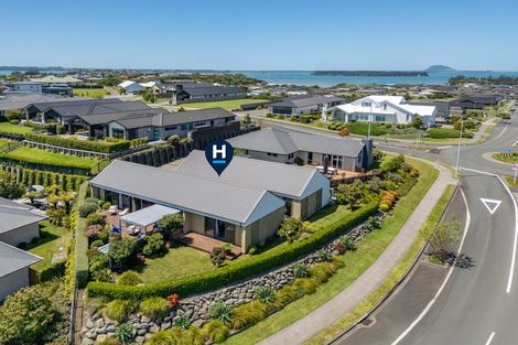 Photo of property in 3 Goldstone Place, Omokoroa, 3114