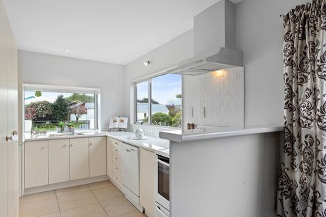 Photo of property in 4 Pyatt Place, Redwood, Christchurch, 8051