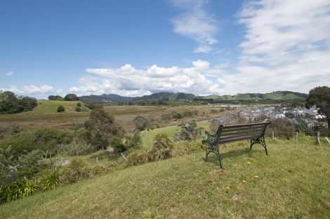 Photo of property in 242 Seaforth Road, Waihi Beach, 3611