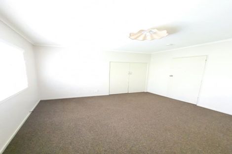 Photo of property in 19 Shanaway Rise, Hillcrest, Auckland, 0627