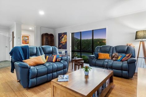 Photo of property in 5 Hillford Place, Welcome Bay, Tauranga, 3175